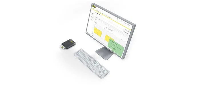 Xesar-Verwaltungssoftware am Bildschirm mit Kartencodierer