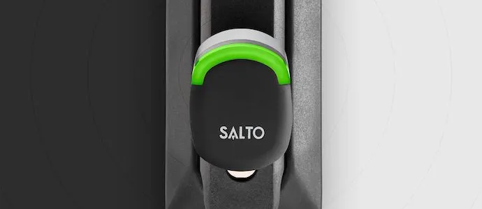 Elektronischer Salto-Zylinder mit Knauf an einer Glastür