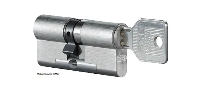 Modularer EVVA-Schließzylinder mit passendem Wendeschlüssel